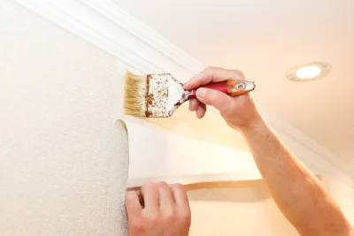 Pose de papier peint à Perchède — revêtements muraux et toiles de verre